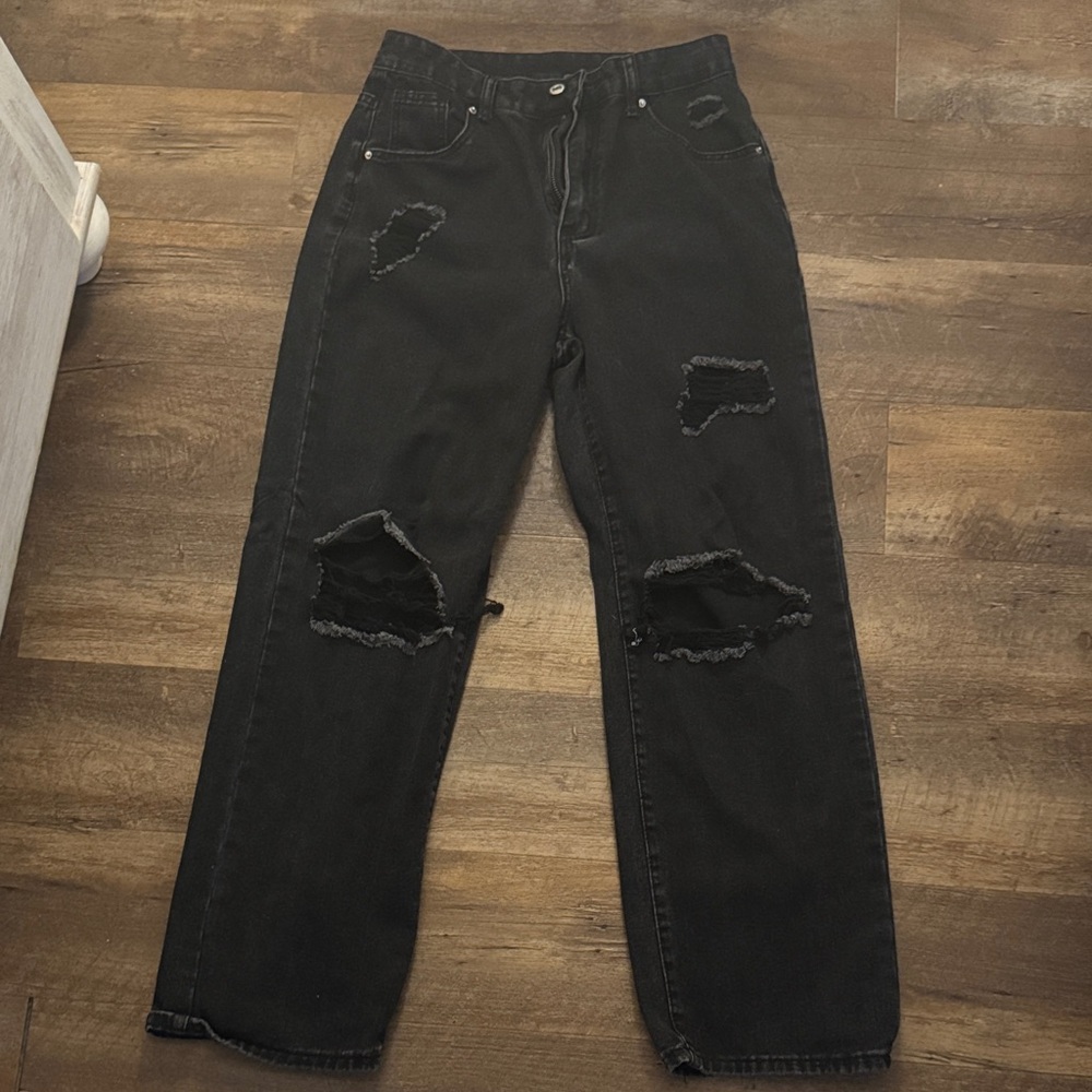 SHEIN Black Men's Relaxed Ripped Jeans